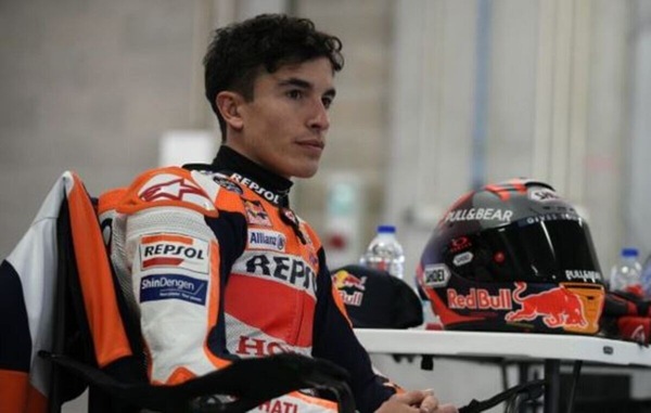 MotoGP, Marquez "guarda" ai test di Sepang: “Non avevo fastidi alla vista”