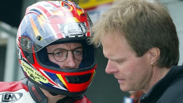 MotoGP, Tortoroglio: “Marquez vincerebbe a occhi chiusi, il problema è il braccio”