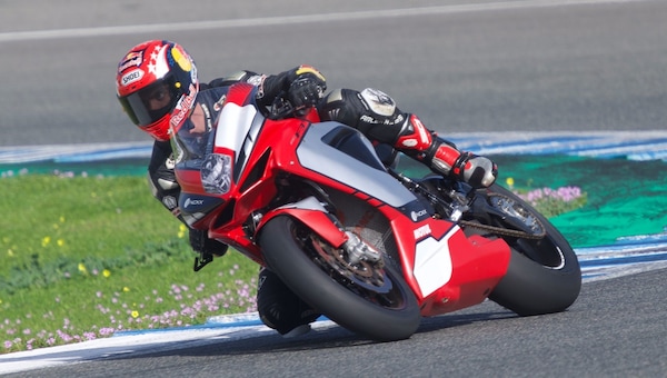 SSP, test Jerez: Sofuoglu alla scoperta della MV... in nome del nipote