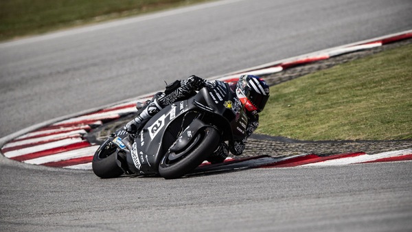 MotoGP, Test Sepang Day 1: le Aprilia volano davanti a tutti, quarto Bastianini