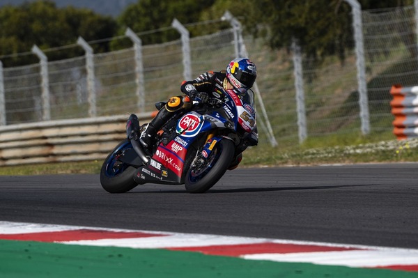 Test Portimao, Razgatlioglu sorprende: "Ho fatto il record con gomma da gara"