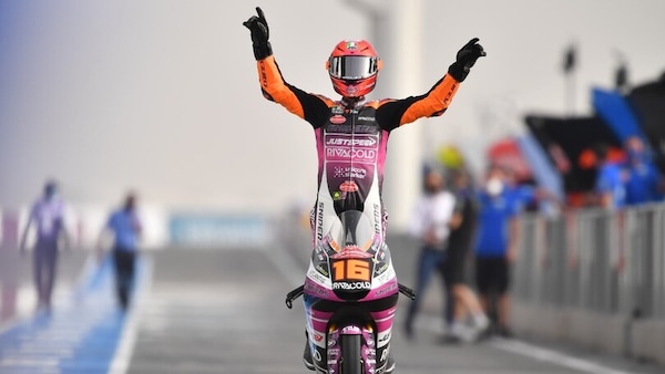 Moto3 Qatar, magico Migno: batte Garcia e conquista la vittoria