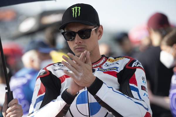 SBK, BMW perde i pezzi: Van der Mark salta i test di Misano per infortunio