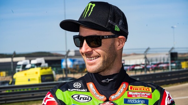 SBK, Rea festeggia dopo Gara 1: “Non mi divertivo così da tempo”