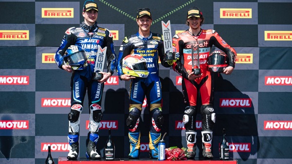 Aragon, SSP600: Bulega porta la Ducati V2 sul podio, vince Aegerter