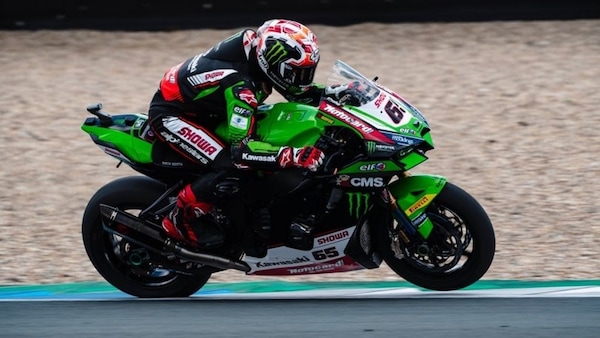 SBK Olanda, Gara 1: 16ª vittoria ad Assen per Rea, Bautista beffato