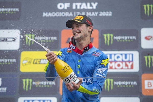 MXGP: Gajser vola nel fango di Maggiora