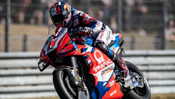 MotoGP Francia, Zarco acrobata a Le Mans: "vola" sulla terra a 200 km/h