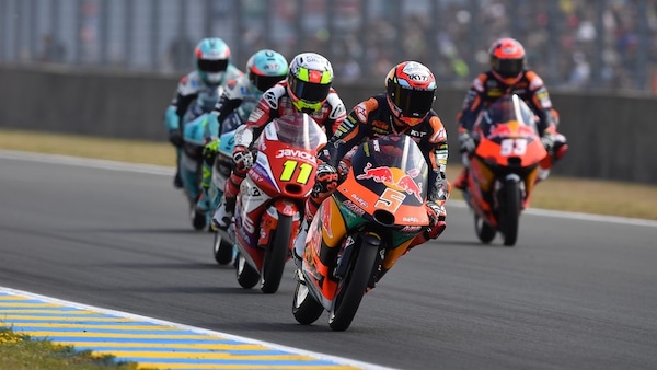 Moto3: Masia re della bagarre trionfa in Francia, Foggia solo 4°