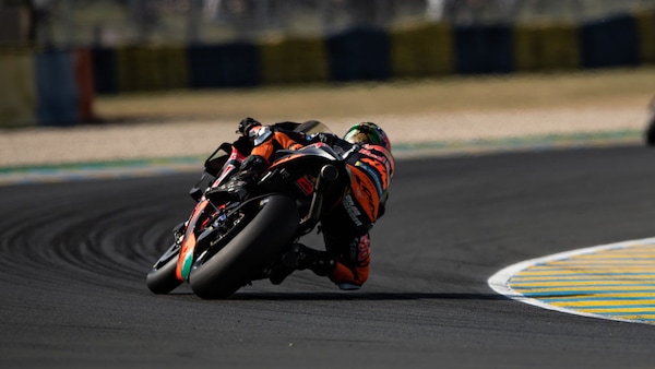Com’è guidare una MotoGP senza un'ala? Il racconto di Brad Binder