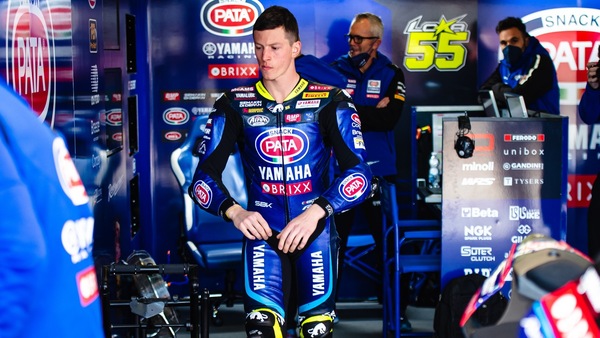 SBK Estoril, Locatelli: "La R1 è vecchia, serve una moto nuova"