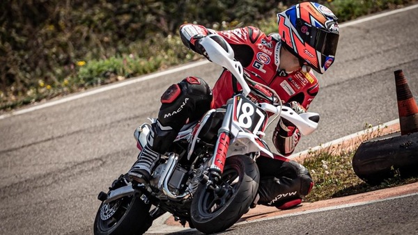 Zanetti è tornato in sella: “Senza tuta, casco, stivali e guanti non so stare”