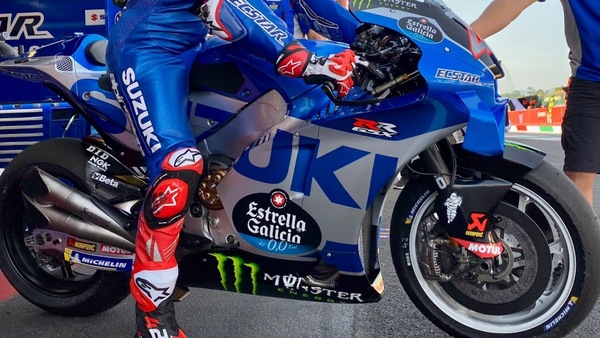 GP Italia, Suzuki tiene a bada i "bollenti spiriti": cerchio bianco per Rins