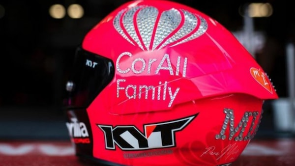 Aleix Espargaro in Catalunya con un casco speciale per la figlia Mia