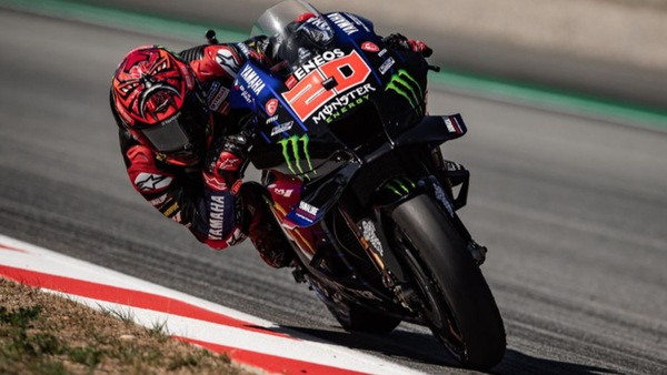 MotoGP, che caos in Catalunya! Quartararo fugge e vince tra cadute e errori
