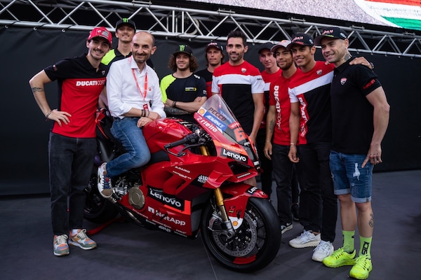MotoGP, Domenicali: “La GP22 non era pronta, ma anche i piloti hanno fatto errori”
