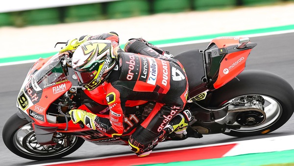 SBK Misano: Bautista piega Rea in Gara 1, out Razgatlioglu