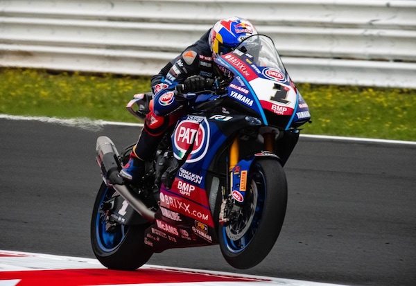 SBK Misano: Razgatlioglu si sblocca e vince la Superpole Race