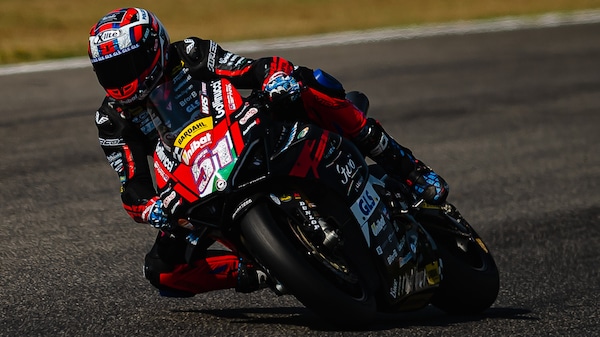 CIV SBK: Pirro vince Gara 1 al Mugello, Mantovani ci prova ma è 2°