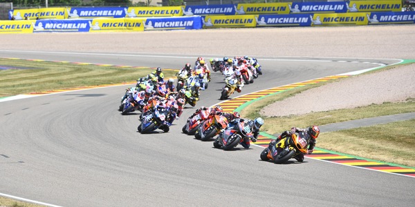 Moto2, GP Germania: le KTM primeggiano con Fernandez e Acosta