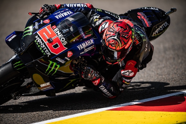MotoGP Germania: Bagnaia sbaglia, Quartararo ringrazia e vince la gara