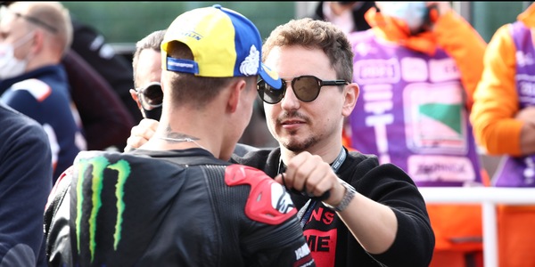 Lorenzo: “Bagnaia cade con la pressione di altri, invece Quartararo...”