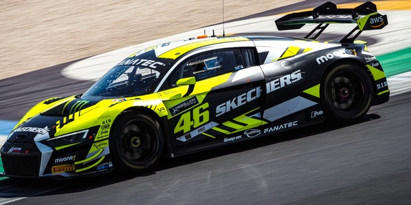 GT: Valentino Rossi regala un 5° posto alla Marea Gialla di Misano