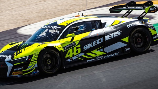 GT: Valentino Rossi regala un 5° posto alla Marea Gialla di Misano