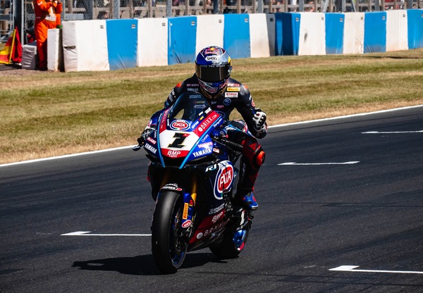 SBK Donington: Razgatioglu domina la SP Race, Redding a podio