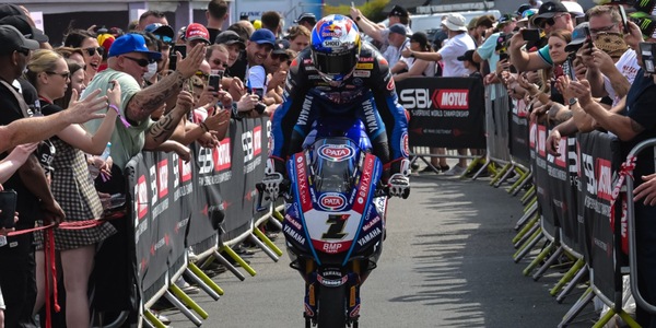 SBK Donington, Razgatlioglu: “La prima tripletta? Un grande sogno dopo il Mondiale”