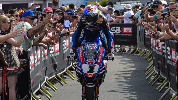 SBK Donington, Razgatlioglu: “La prima tripletta? Un grande sogno dopo il Mondiale”