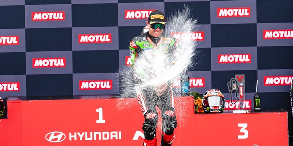 SBK Donington, problema ai freni per Rea: “Soffriamo le alte temperature”
