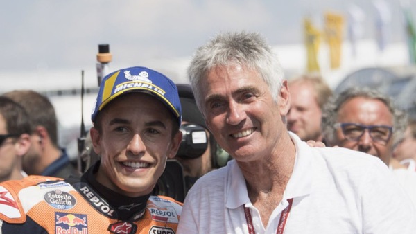 MotoGP, Mick Doohan loda Marquez: “Ha vinto anche con un braccio solo”