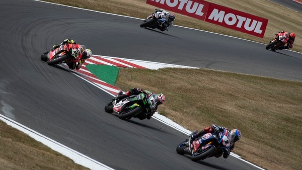 SBK: Razgatlioglu a Most per la riconferma, Bautista e Rea per riscattarsi