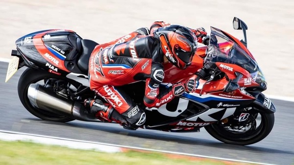 Una Hayabusa con livrea SERT: il regalo di Suzuki a Sylvain Guintoli