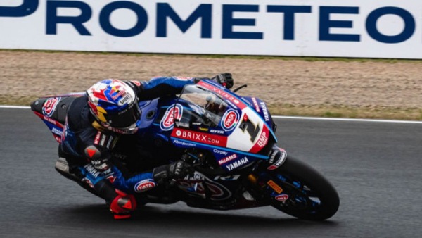 SBK Most: Razgatlioglu imprendibile per tutti nelle FP2, terzo Rinaldi