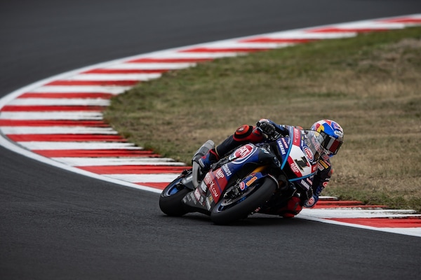 SBK Most: Razgatlioglu regola Rea dopo un duello da brividi e vince la SP Race