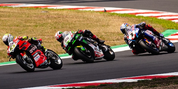 SBK, Bautista: “Razgatlioglu cerca il sorpasso quando ne ha di più, Rea...”