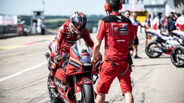 MotoGP, Miller: “Bastianini? Stile di guida straordinario, ma non lo imito”