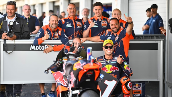 Moto2, Fernandez inarrestabile in qualifica: è sua la pole a Silverstone