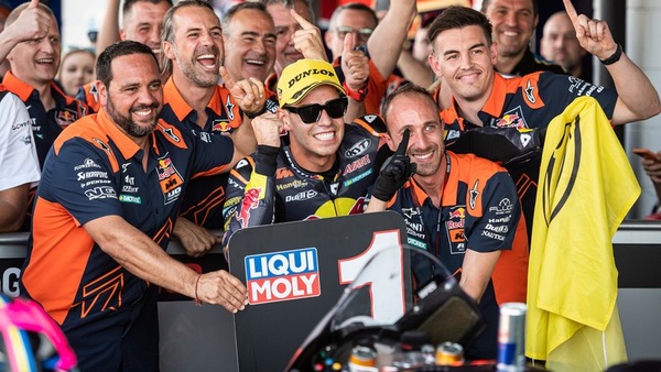 Moto2, classifica piloti: Fernandez davanti a tutti dopo Silverstone