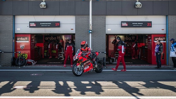 SBK: dal 2024 arriva il peso minimo moto + pilota