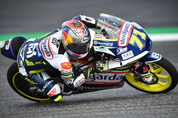 Moto3, Sasaki fulmina tutti in Austria. Foggia 12esimo con febbre