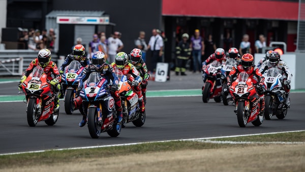 SBK, nel BSB torna la Superpole: perchè non provarci anche nel mondiale?