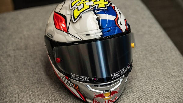 MotoGP: il casco celebrativo di Dovizioso per l'ultima gara