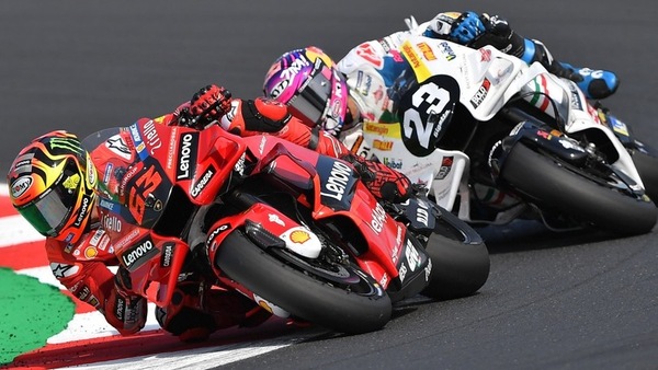 MotoGP San Marino, è già 2023: Bagnaia batte Bastianini al fotofinish