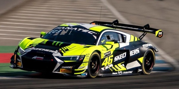 GT: Valentino Rossi lascia Hockenheim con un altro 5° posto