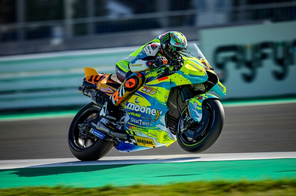 MotoGP Misano, all’asta le livree e le tute di Marini e Bezzecchi