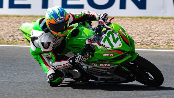 SSP300, Magny-Cours: Steeman comanda le FP1, Gennai 3°