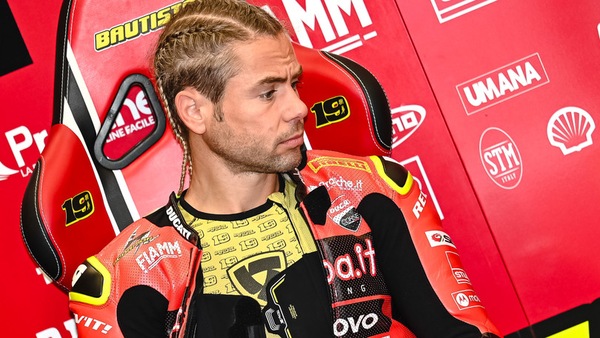 SBK Magny Cours, Bautista: “Rea meritava la bandiera nera”